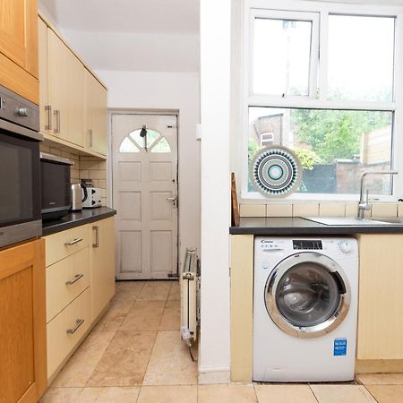 Homely Ensuite Room Near City Centre مانشستر المظهر الخارجي الصورة
